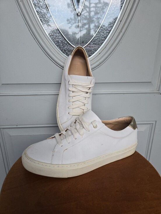 Banana Republic Shoes - Banana Republic Everyday White Sneakers